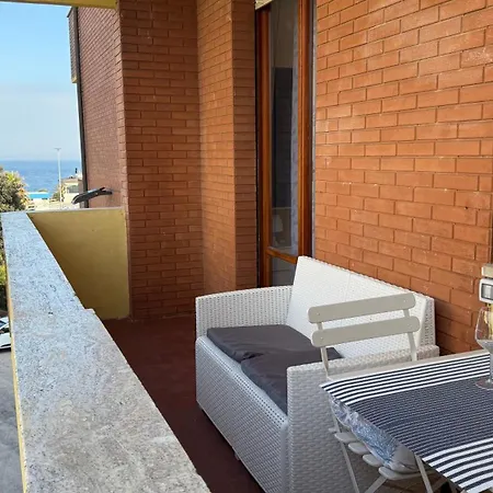 P051 Porto Recanati, Comodo Bilocale Vista Mare Lejlighed *